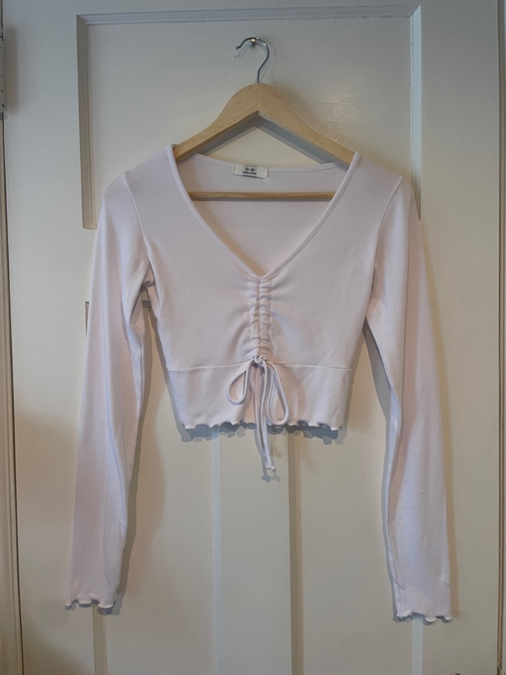 O-RI White V-Neck Ruched Tie-Front Long Sleeve Top